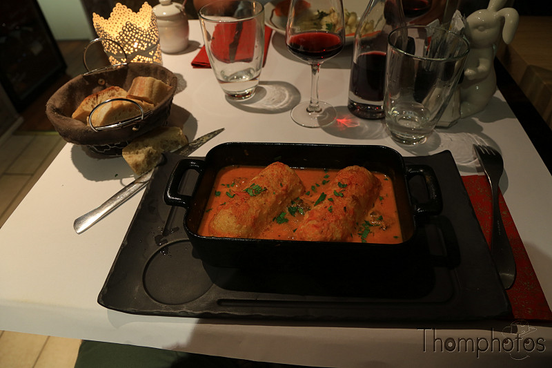 cuisine cooking plat repas meal menu lyon bouchon lyonnais petit chaperon rouge resto restaurant plat quenelle brochet sauce nantua