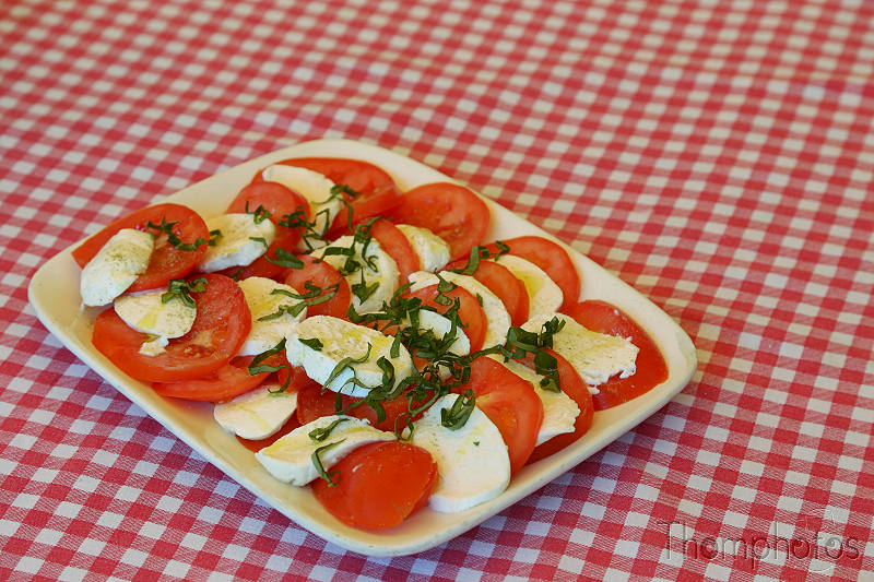 cuisine cooking plat nourriture bouffe repas meal fait maison hand made salade tomate mozza mozzarella