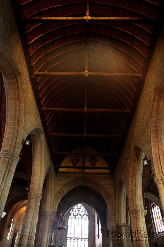 reportage 2012 bretagne sud breizh izel kenavo J7 jour 7 Brume légende mythe pluie mauvais temps jamais de soleil basilique notre dame du roncier nef ouverte poutres apparentes demi-sphérique non ogivale bois