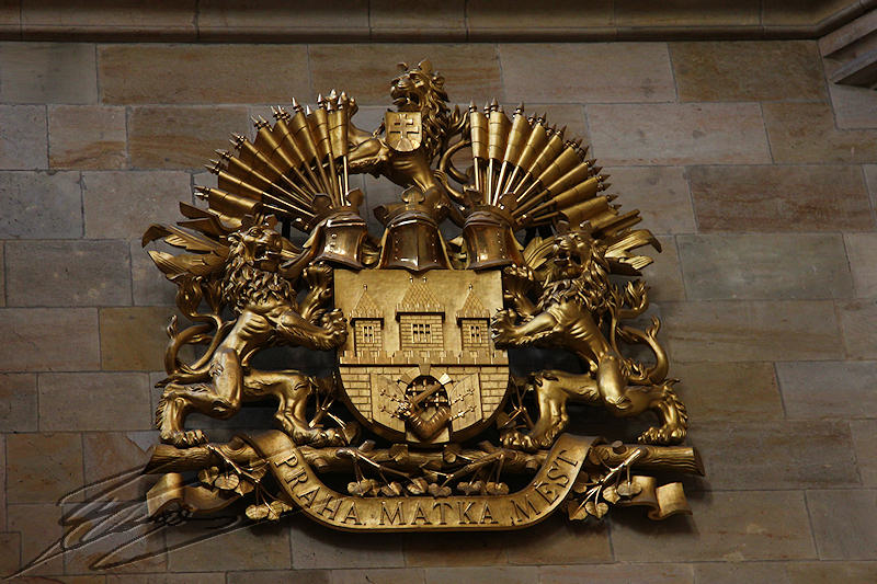 reportage 2014 république tchèque tchéquie czech prague praha cz ville Pražský hrad château cathédral saint guy sv vitus víta blason or gold armoiries